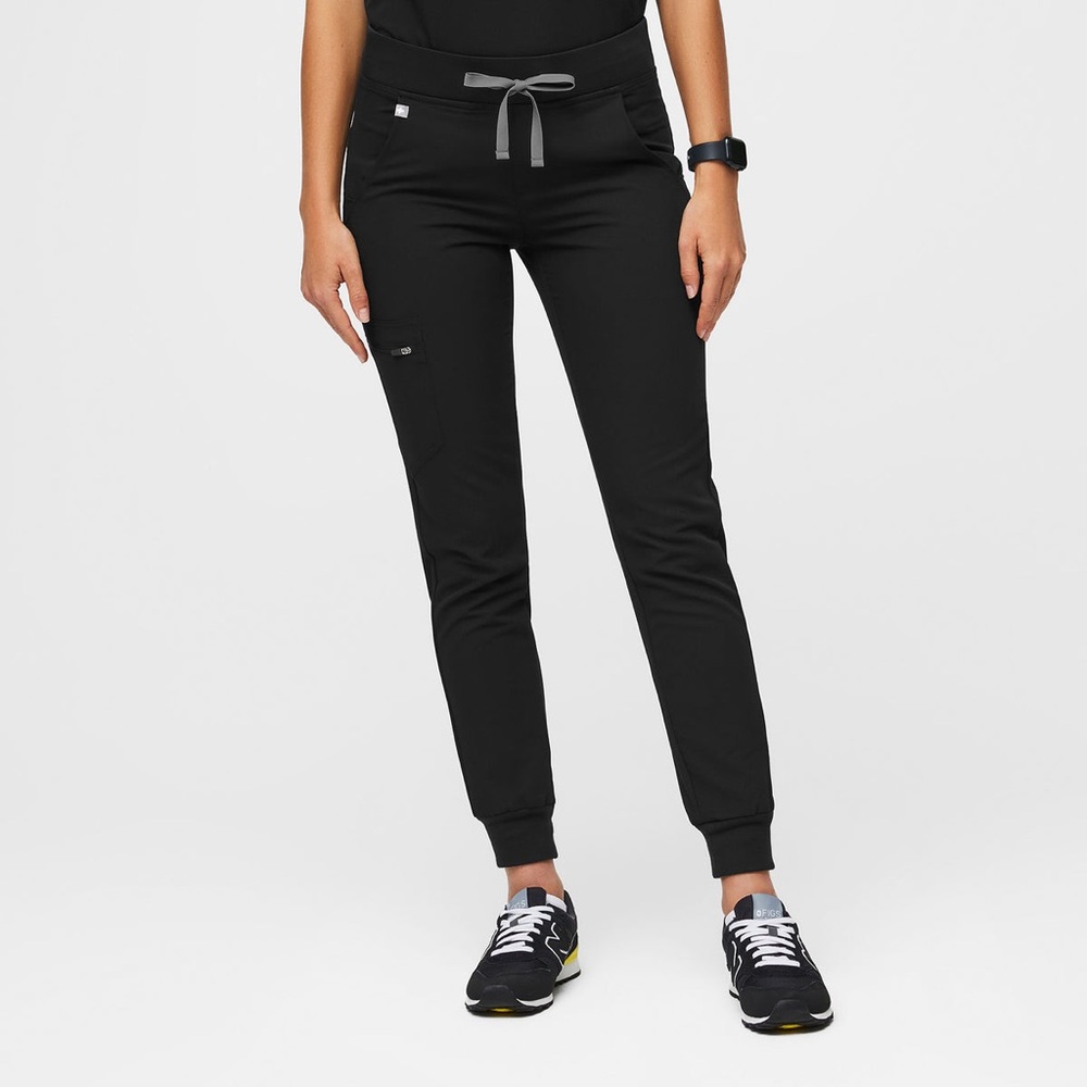 Zamora Jogger Fig Women's Scrub Pants size Medium Petite